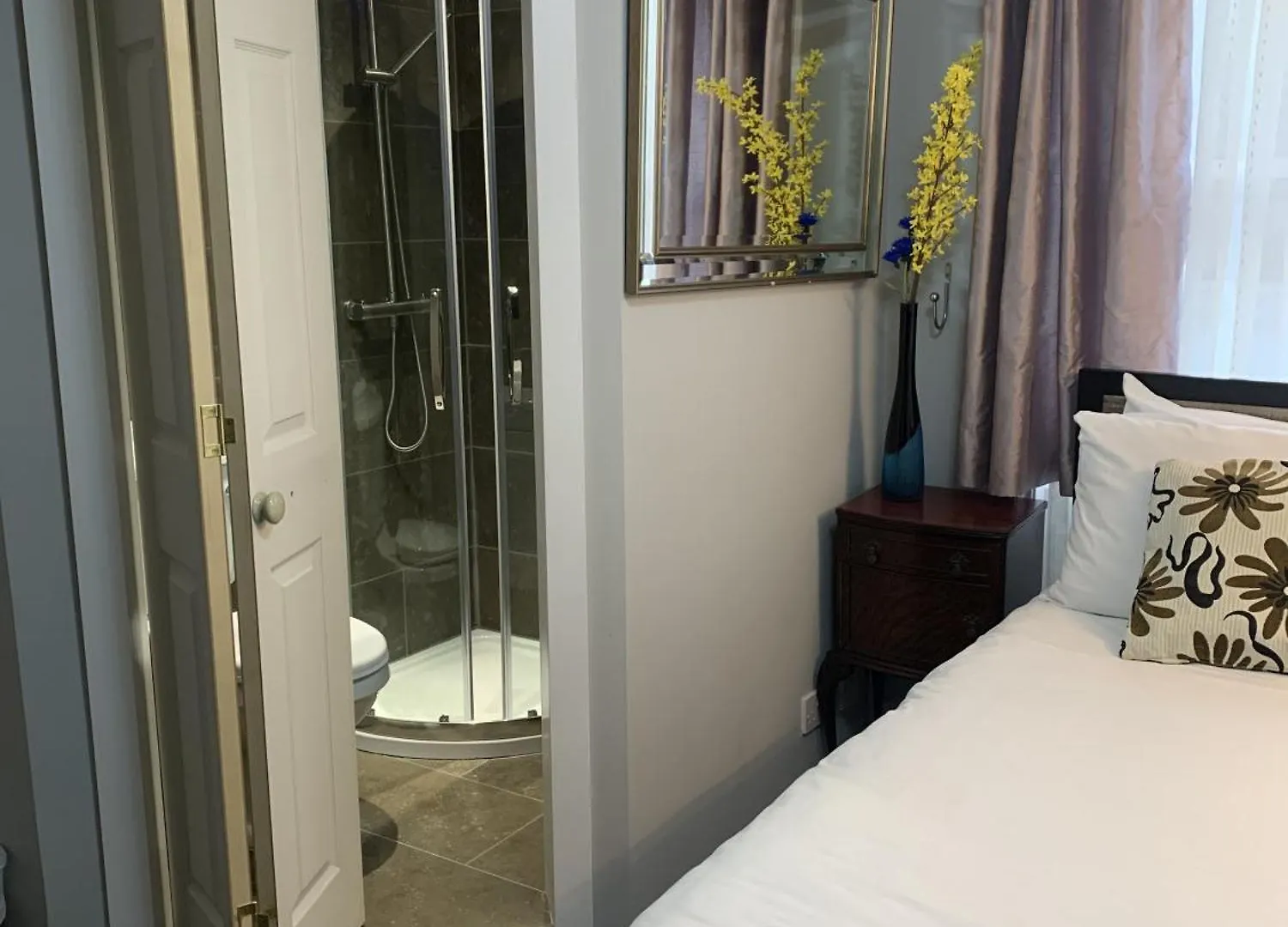 Relax Inn Guest House Hove
